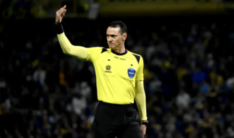 Wílmar Roldán alcanza los 500 partidos como árbitro en el FPC