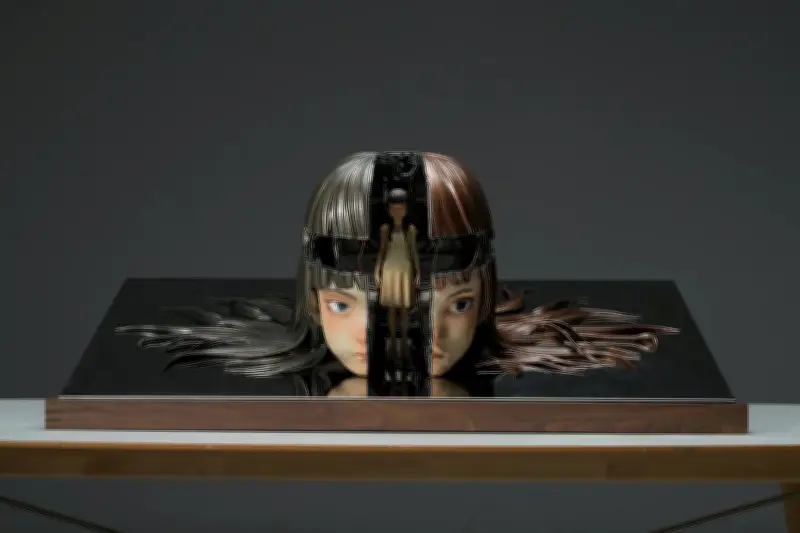 Yanran Chen: arte surrealista entre anime, ciencia ficción y escultura