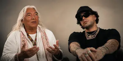 Abuelo Suaga Gua aclara su rol como chamán en concierto de Ryan Castro en Medellín