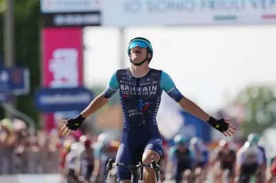 Alec Segaert sorprende y gana la 12ª etapa del Giro de Italia en Novi Ligure