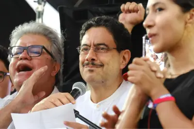 Apoyo inesperado a Iván Cepeda: liberales se saltan orden y respaldan su campaña