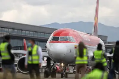 Avianca lanza becas para tripulantes de cabina: 30 cupos completos