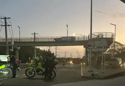 Caos vehicular en vía Barranquilla-Galapa por presunto explosivo
