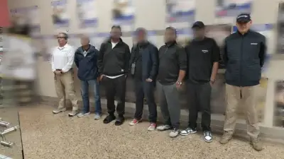 Cinco extranjeros deportados de Medellín por plan 