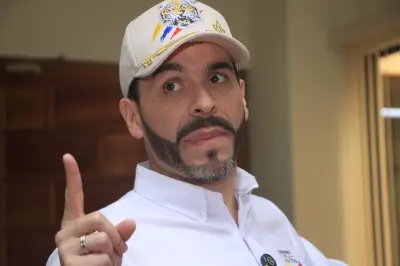 CNE niega revocatoria de candidatura presidencial de Abelardo de la Espriella