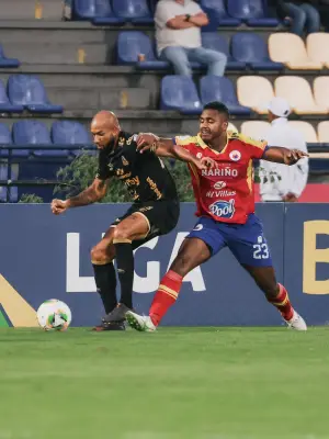 Desmanes en Pasto-Tolima: hinchas agredieron a jugadores tras eliminación