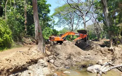 Desmantelan complejo minero ilegal en la Sierra Nevada de Santa Marta