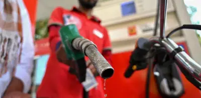Diésel sube $200 y gasolina aumenta $400 desde este lunes: precios por ciudades