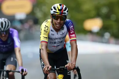 Egan Bernal y Einer Rubio, discretos en la contrarreloj del Giro: así va la general