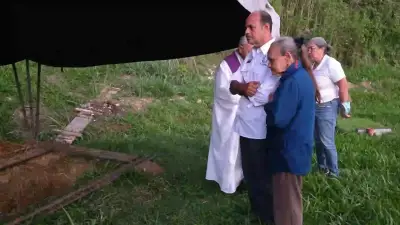 Exhuman cuerpo de preso político Víctor Quero en Venezuela; su madre lo identificó