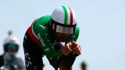 Filippo Ganna arrasa en la contrarreloj del Giro de Italia y gana la etapa 10