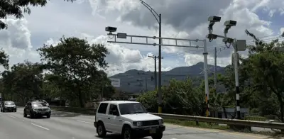 Frenazo a fotomultas en Bello: Alcaldía cancela nuevas cámaras tras quejas