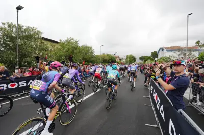 Giro de Italia 2026: Etapa 5 en vivo con intensa lluvia y montaña