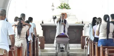 Iglesia Católica recupera cementerio de Santa Marta al 'cura rebelde' que lo ocupaba