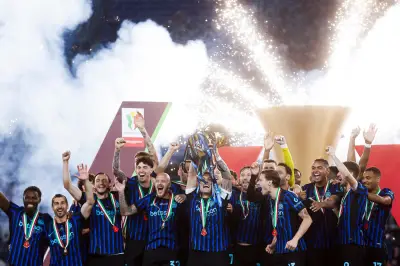 Inter de Milán vence 2-0 al Lazio y gana la Copa de Italia en 35 minutos