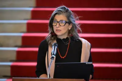 Juez en EE.UU. suspende sanciones de Trump contra relatora de ONU Francesca Albanese