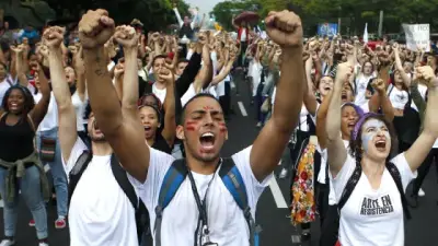 Jóvenes colombianos: participación política crece, pero el miedo persiste