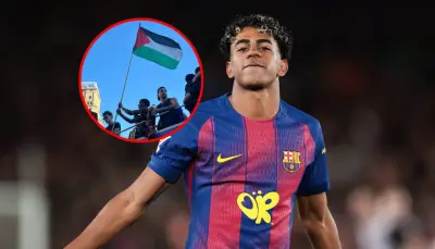 Lamine Yamal ondea bandera palestina en celebración del Barcelona