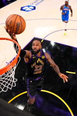 LeBron James no descarta retiro ni su regreso tras eliminación de Lakers