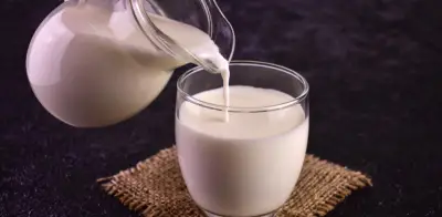 Leche entera: beneficios, riesgos y valor nutricional explicados