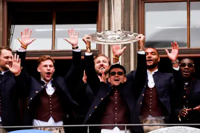 Luis Díaz brilla en histórica celebración del Bayern Múnich en Marienplatz