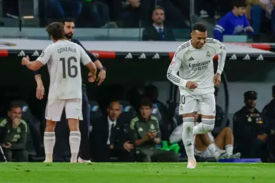 Mbappé responde a silbidos en el Bernabéu tras suplencia