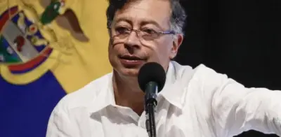 Petro anuncia constituyente para el 1 de mayo tras reveses judiciales