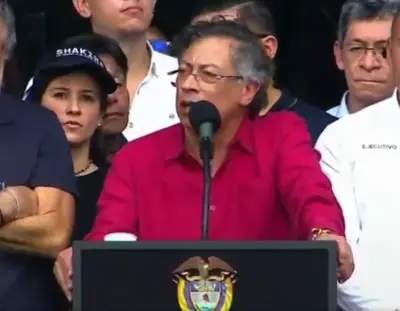 Petro en Medellín: mensaje sobre elecciones podría violar la Constitución