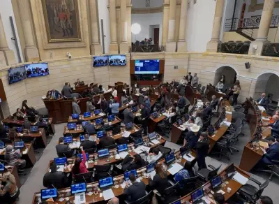 Petro pide aplicar ley contra inasistencias en el Congreso de Colombia