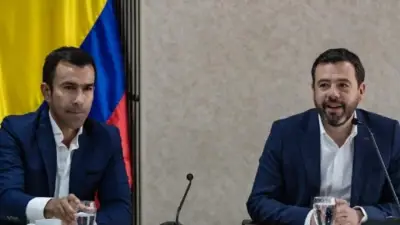 Reunión clave entre Galán y Rey por el futuro del Regiotram del Norte
