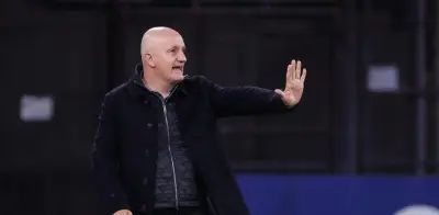 Santa Fe mantiene a Pablo Repetto para partido clave pese a presión