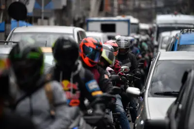 Trancones en Venecia sur de Bogotá por obras del puente av 68 con autopista sur