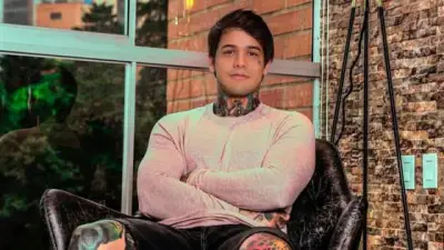 Yeferson Cossio regala lujosa camioneta a su mamá por el Día de las Madres