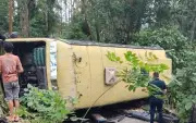 Accidente de bus escolar en Santander deja unos 30 niños heridos