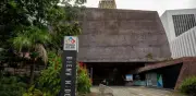 Adulto mayor fallece en Personería de Medellín mientras realizaba trámite