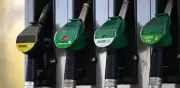 AIE alerta: mundo agota reservas de petróleo a velocidad récord por guerra en Oriente Medio