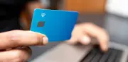 Banco Caja Social alerta sobre el aumento del fraude 'cambiazo' que roba tarjetas y claves