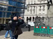 Banksy confirma autoría de misteriosa estatua en el centro de Londres