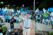 Carlos Caicedo recibe multitudinario apoyo en Santa Marta