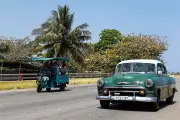 Cuba permite inversión a ciudadanos en el exterior en medio de crisis
