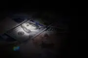 Dólar abre semana estable por debajo de los COP 3.800