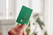 Estafa con tarjetas de crédito: llaman para reducir tasa de interés