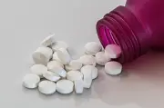 Exclusión de acetaminofén con opioides del PBS genera controversia médica