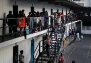 Hacinamiento del 500% y reclusiones de hasta 5 años en celdas de paso: crudo panorama carcelario