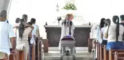 Iglesia Católica recupera cementerio de Santa Marta al 'cura rebelde' que lo ocupaba