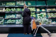 Inflación en EE. UU. sube a 3,8% en abril por guerra y alimentos