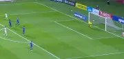 Insólito error de Diego Novoa en la Sudamericana: el blooper que da la vuelta al continente