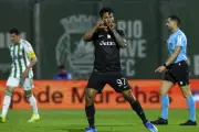 Luis Suárez marca y se afianza como segundo goleador en Europa