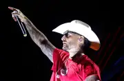 Maluma deslumbró a Medellín con concierto gratuito de su álbum 'Loco x volver'