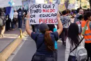Masiva marcha en Argentina exige a Milei fondos para universidades públicas